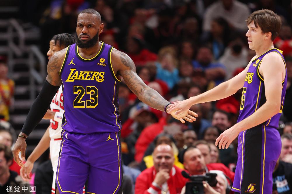 列维就曾采 列维就曾采